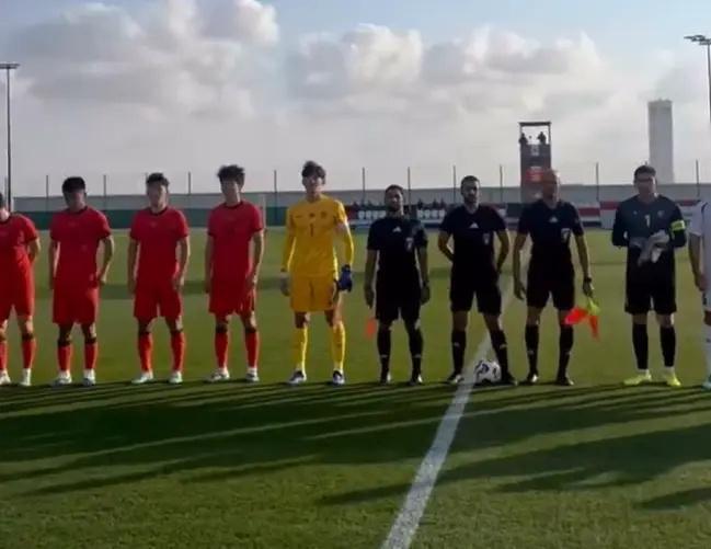 彩经网官网首页-国足遭连追2球2-2乌兹别克！1国脚犯规染红，邵佳一上任后3场不败